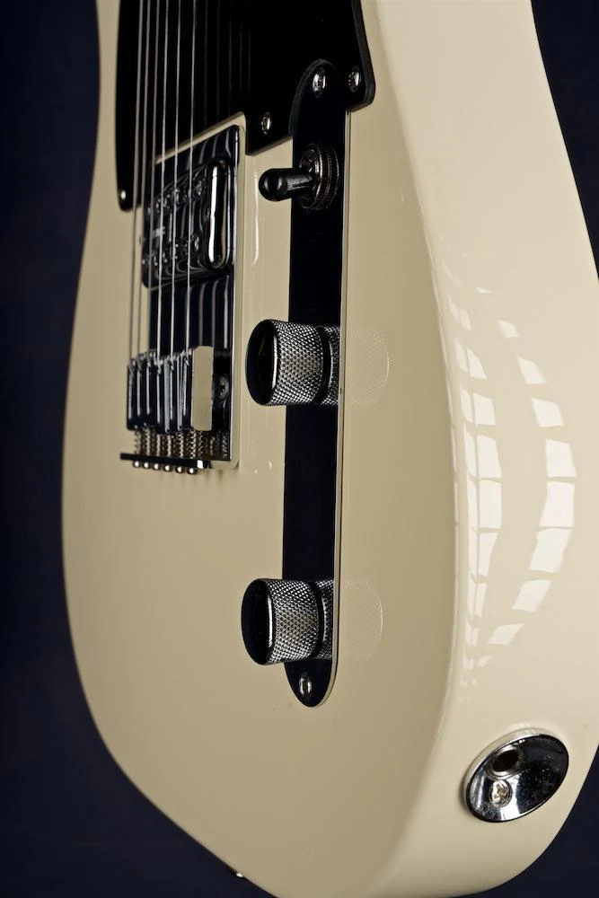 Feline Tabby Cabronita (Fender rebuild) - Image 11